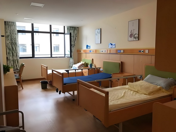 舒淇导演首作入围威尼斯主竞赛单元，黄渤《浪浪人生》定档12月
